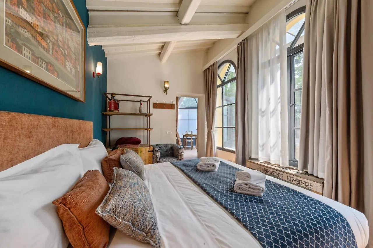 Guesthost - Le Serre Di Galileo Florenz Apartment