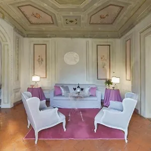 Apartment Maggio Frescoes By Vacavilla, Florence